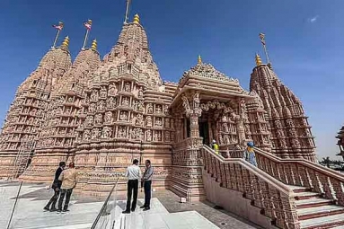 Abu Dhabi's BAPS Hindu Mandir Reopens after 40 Days