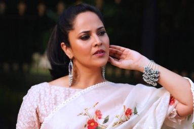 Anasuya&#039;s Aunty Remarks: Trending On Twitter