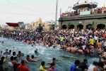 varanasi, Indians in kumbh mela, kumbh mela 2019 indian diaspora takes dip in holy water at sangam, Kumbh mela