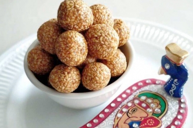 Makar Sankranti 2019: Know Health Benefits of Tilgul Laddu