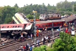 Balasore Train Accident breaking news, Howrah Superfast Express, massive train crash in odisha 290 killed and 900 people injured, Goods train