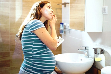 Easy Skincare Tips To Follow During Pregnancy By Experts