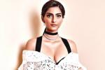 Sonam Kapoor latest news, Sonam Kapoor hot, sonam kapoor turns the talk of the town, Fashion show