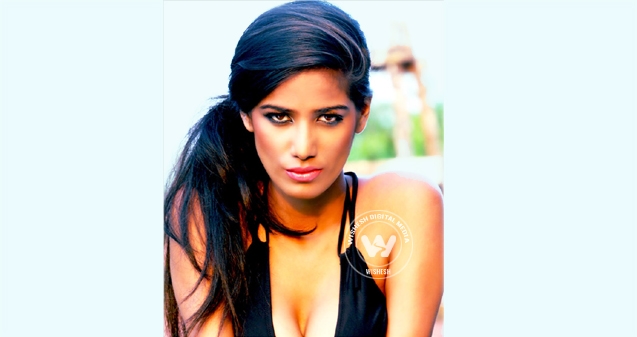 Poonam Pandey is distressed},{Poonam Pandey is distressed